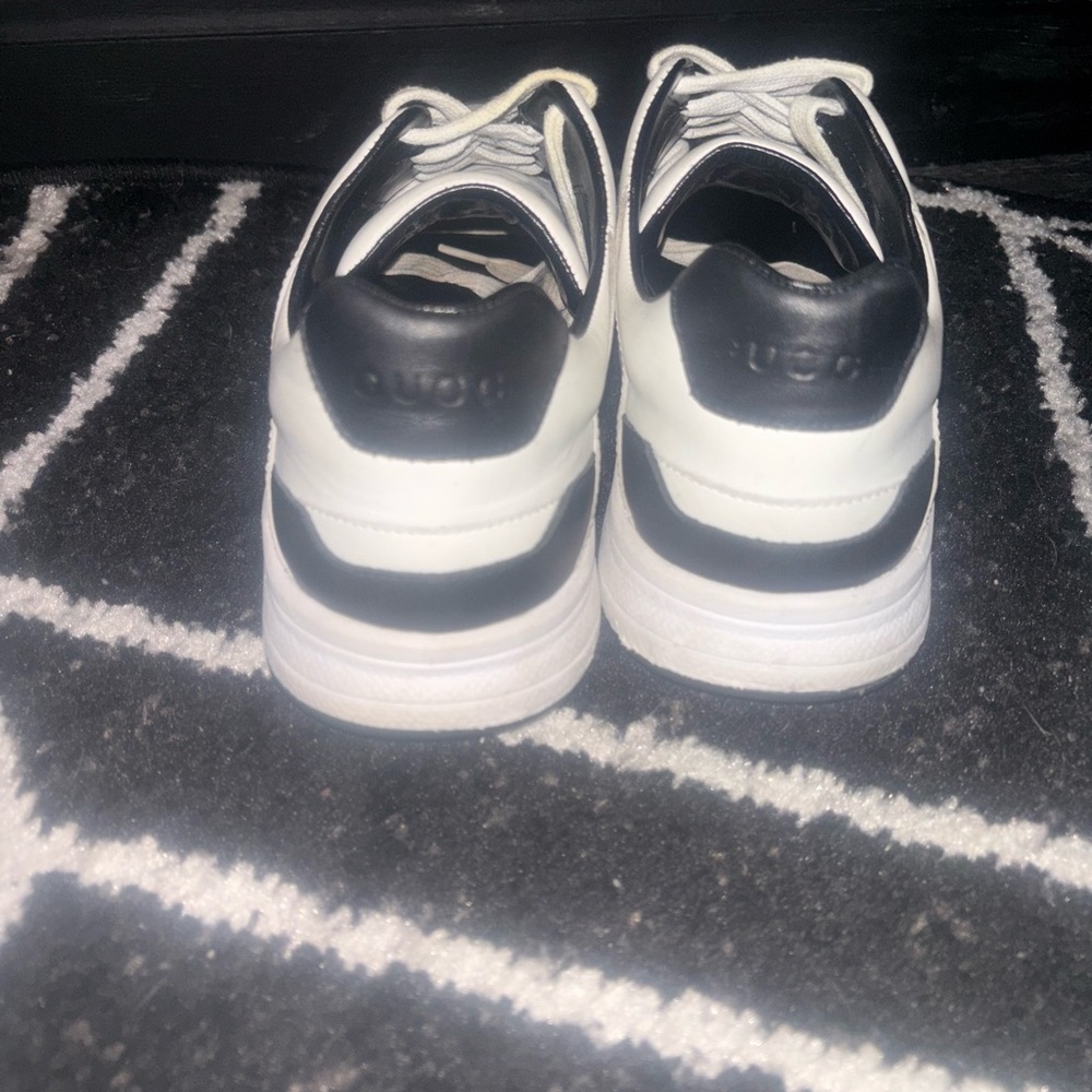 Gucci sneakers size 8 women ( can be unisex) - Picture 4 of 12